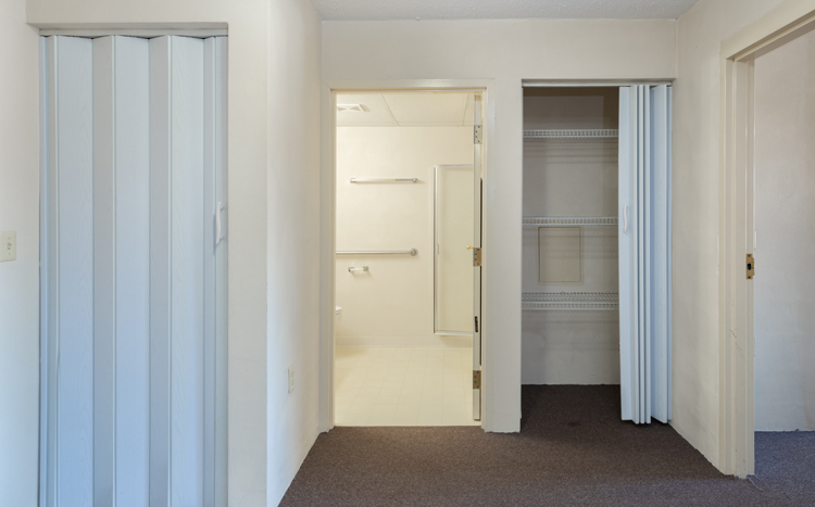 Regent-West Apartments